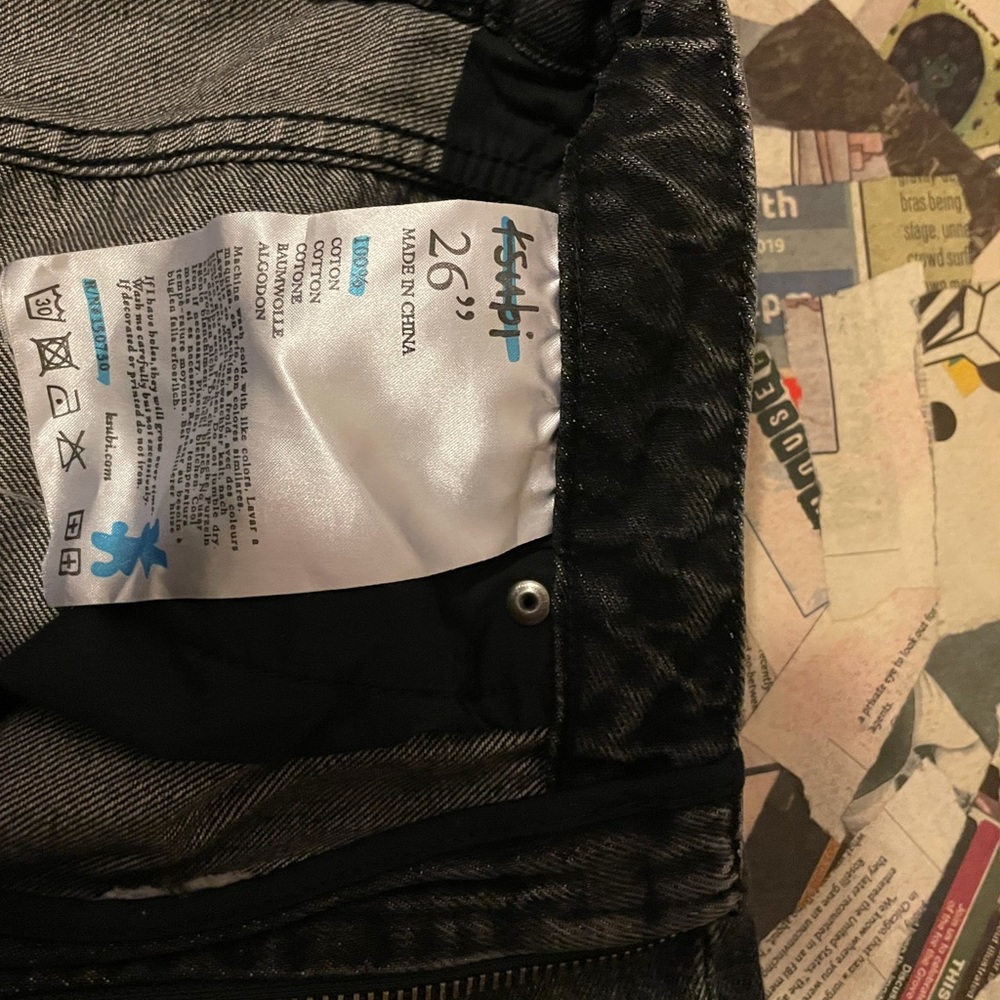 Size 26 ksubi jeans (never worn) - Picture 5 of 6
